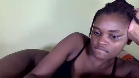 Snapshot of pretty_miya chatting on December 19, 2024, 5:50 pm pretty_miya online show from December 19, 2024, 5:50 pm