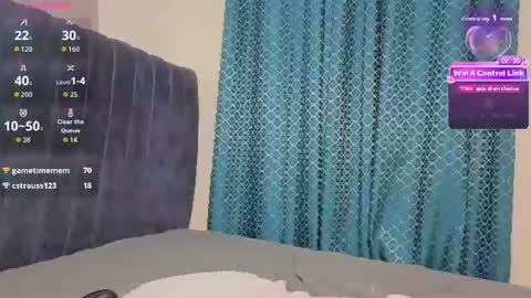 Snapshot of pretty_peshy chatting on June 23, 2026, 7:28 am pretty_peshy online show from June 23, 2026, 7:28 am