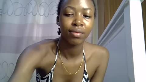 pretty_petite24 online show from January 8, 2025, 5:16 am