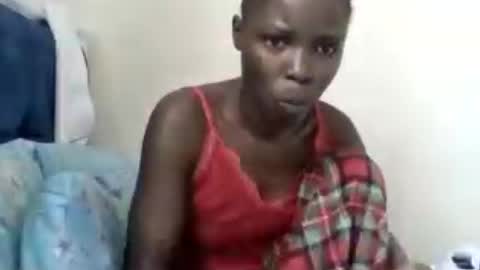 Snapshot of pretty_petite_ebony chatting on June 24, 2026, 12:15 pm pretty_petite_ebony online show from June 24, 2026, 12:15 pm