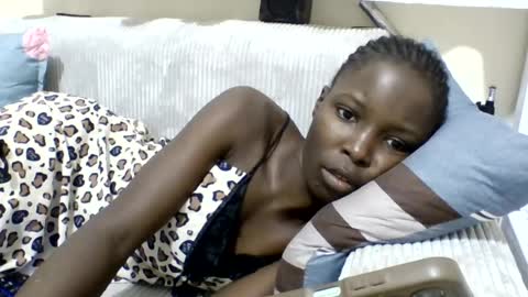 Snapshot of pretty_petite_ebony chatting on June 26, 2026, 9:41 pm pretty_petite_ebony online show from June 26, 2026, 9:41 pm