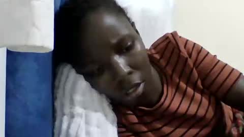 Snapshot of pretty_petite_ebony chatting on July 19, 2026, 9:18 pm pretty_petite_ebony online show from July 19, 2026, 9:18 pm