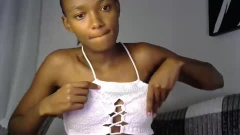 Pretty doll online show from April 24, 2026, 1:19 am