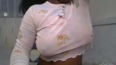 pretty_shila online show from November 16, 2025, 3:17 pm