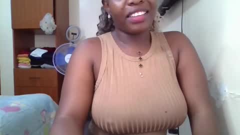 pretty_shila online show from May 17, 2026, 12:45 pm
