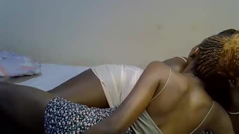 Snapshot of pretty_zio chatting on November 9, 2025, 9:02 pm pretty_zio online show from November 9, 2025, 9:02 pm