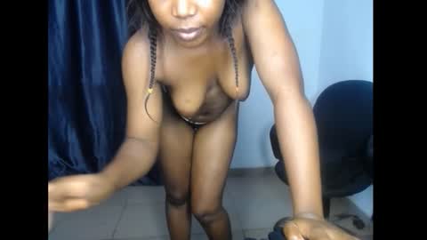 Snapshot of prettyadia chatting on February 5, 2026, 4:44 pm adia online show from February 5, 2026, 4:44 pm