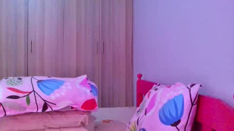 prettybigclit_ebony online show from October 7, 2025, 7:27 am