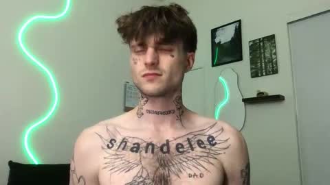 Snapshot of prettyboyszn chatting on November 18, 2025, 2:28 am pretty boy online show from November 18, 2025, 2:28 am