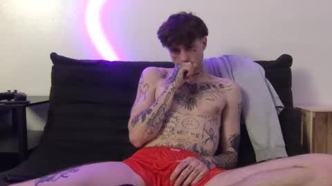 Snapshot of prettyboyszn chatting on November 21, 2025, 4:00 am pretty boy online show from November 21, 2025, 4:00 am