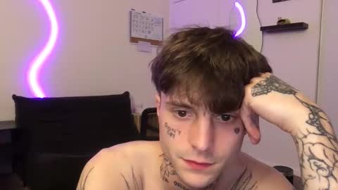 Snapshot of prettyboyszn chatting on November 22, 2025, 6:34 am pretty boy online show from November 22, 2025, 6:34 am