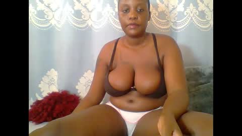 Snapshot of prettydarkskin002 chatting on June 10, 2026, 10:25 am SHANIA online show from June 10, 2026, 10:25 am