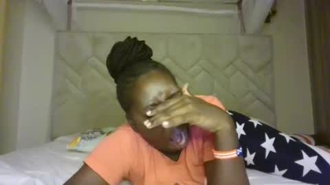 prettydulce online show from July 22, 2026, 3:04 pm