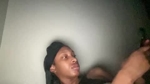 prettyfacefemale online show from February 13, 2026, 7:37 am