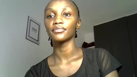 Snapshot of prettygee21 chatting on April 30, 2026, 11:38 am Pretty darkskin doll online show from April 30, 2026, 11:38 am