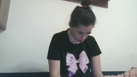 prettyjulliette online show from February 18, 2026, 6:59 pm