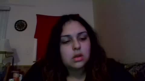 Snapshot of prettylillyy02 chatting on January 25, 2025, 4:13 am lilly333 online show from January 25, 2025, 4:13 am