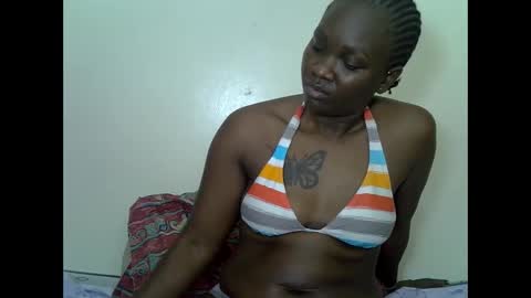 LILIAN online show from November 16, 2025, 7:25 am