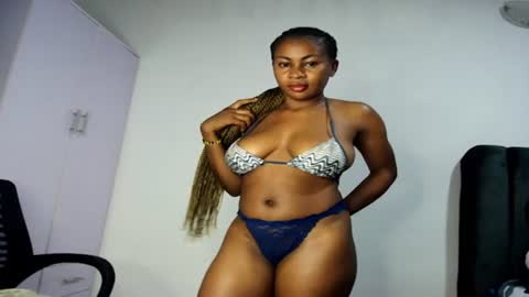 Snapshot of prettylove5 chatting on June 19, 2026, 6:51 am evelyn online show from June 19, 2026, 6:51 am