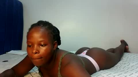 Snapshot of prettymelly_ chatting on March 5, 2026, 7:37 am Melly online show from March 5, 2026, 7:37 am