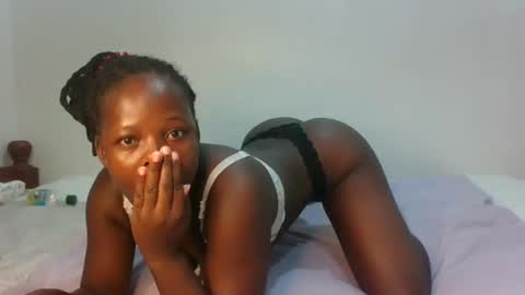 Snapshot of prettymelly_ chatting on March 14, 2026, 1:12 am Melly online show from March 14, 2026, 1:12 am