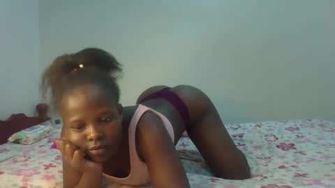 Snapshot of prettymelly_ chatting on April 3, 2026, 6:44 am Melly online show from April 3, 2026, 6:44 am