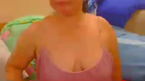 Nhing online show from August 7, 2026, 2:30 pm
