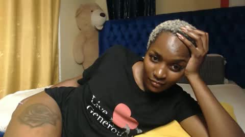 Snapshot of prettyquee chatting on February 19, 2026, 6:59 pm sasha online show from February 19, 2026, 6:59 pm