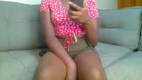 Snapshot of prettyqueen254 chatting on January 26, 2025, 9:40 pm pretty queen online show from January 26, 2025, 9:40 pm