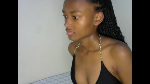 prettyquiny254 online show from October 1, 2025, 10:38 pm