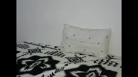 prettyquiny254 online show from October 11, 2025, 4:27 pm