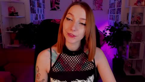 Mila -NONUDE MODEL online show from December 4, 2024, 8:01 am
