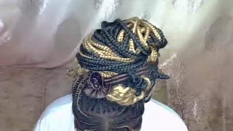 prettyshasha_ online show from October 13, 2025, 4:18 pm