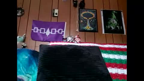 prettysolidd7 online show from January 1, 2025, 3:03 pm