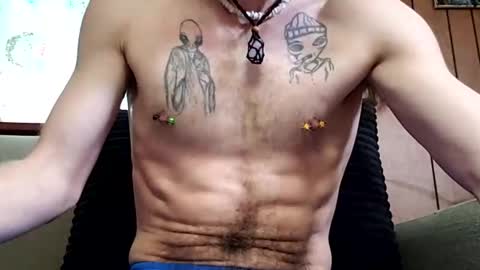 prettysolidd7 online show from February 9, 2025, 9:06 pm