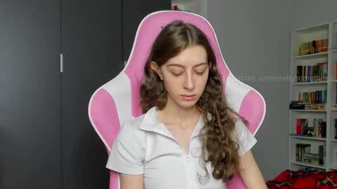 Sophie  next stream will be at Monday  i will wait you guys  online show from October 4, 2025, 7:50 am