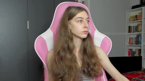 Sophie  next stream will be at Monday  i will wait you guys  online show from October 15, 2025, 5:40 am