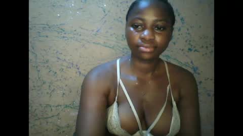 Snapshot of prettyxxpac chatting on April 19, 2026, 12:43 am prettyxxpac online show from April 19, 2026, 12:43 am