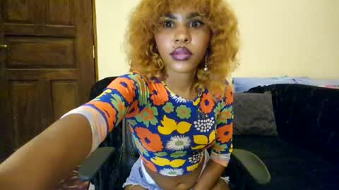 Snapshot of priceless_sexy chatting on May 26, 2026, 5:09 pm priceless_sexy online show from May 26, 2026, 5:09 pm