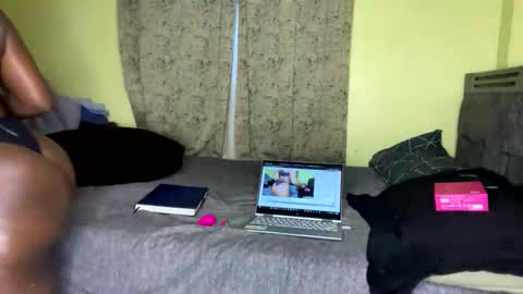 pricky375313 online show from May 25, 2026, 5:13 am