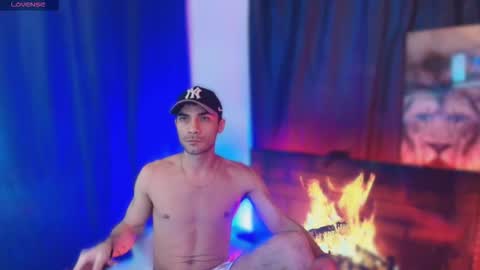 pridelgtbi online show from October 30, 2025, 7:14 pm