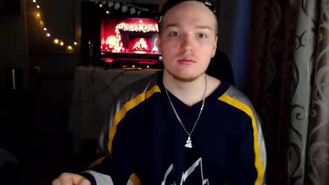 Snapshot of princ4real chatting on February 18, 2025, 4:37 am prince online show from February 18, 2025, 4:37 am