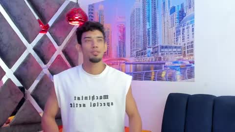 prince_arthur77 online show from November 12, 2025, 1:22 pm