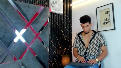 prince_arthur77 online show from May 31, 2026, 1:40 pm