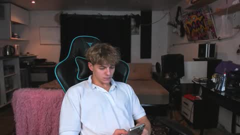 prince online show from December 2, 2025, 12:43 pm