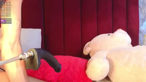 PRINCEPOPPY  online show from October 27, 2025, 9:30 pm