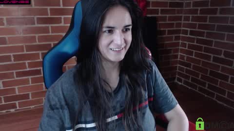 Snapshot of princesa_leia_zathur chatting on February 8, 2026, 6:11 pm Leia online show from February 8, 2026, 6:11 pm