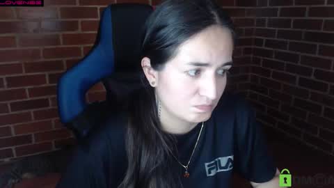 Snapshot of princesa_leia_zathur chatting on February 11, 2026, 9:42 pm Leia online show from February 11, 2026, 9:42 pm