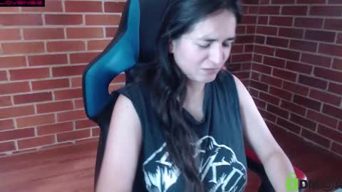 Snapshot of princesa_leia_zathur chatting on February 15, 2026, 1:20 pm Leia online show from February 15, 2026, 1:20 pm