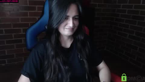 Snapshot of princesa_leia_zathur chatting on March 1, 2026, 12:23 am Leia online show from March 1, 2026, 12:23 am